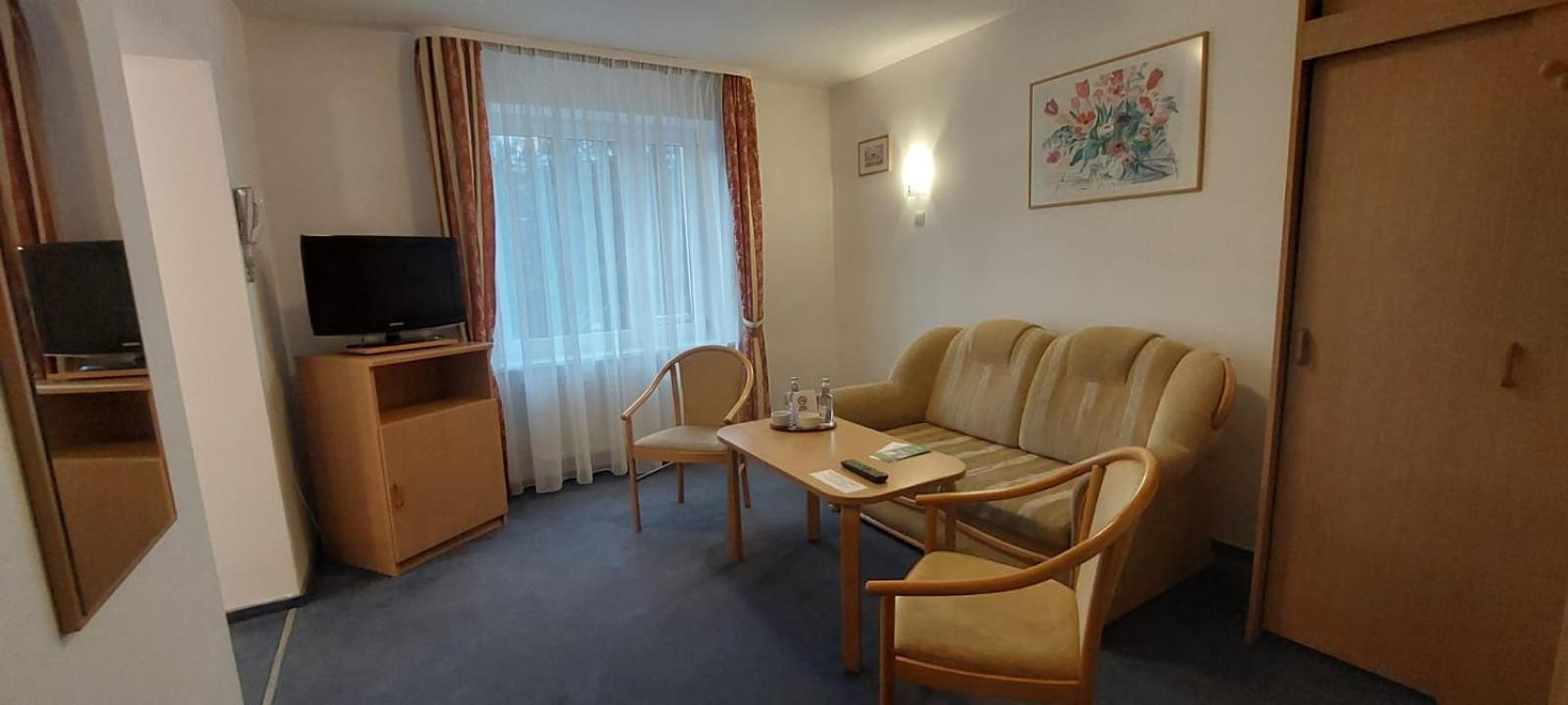 Lila Medical Spa チェホチネク エクステリア 写真